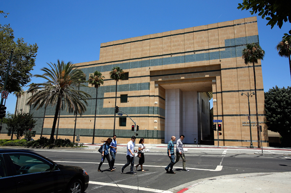 The Art of the Americas Building on Wilshire Blvd.