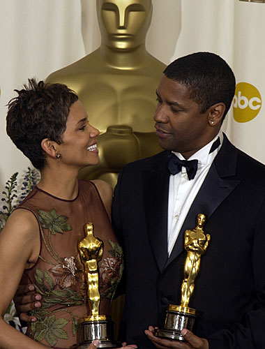 Halle Berry and Denzel Washington 